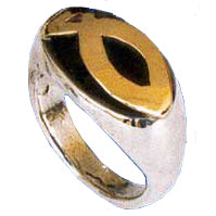 Oval ring silver with gold fish