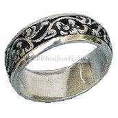Ring with floral design silver
